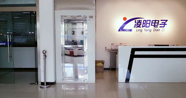 一線車(chē)間生產(chǎn)工人合影風(fēng)采